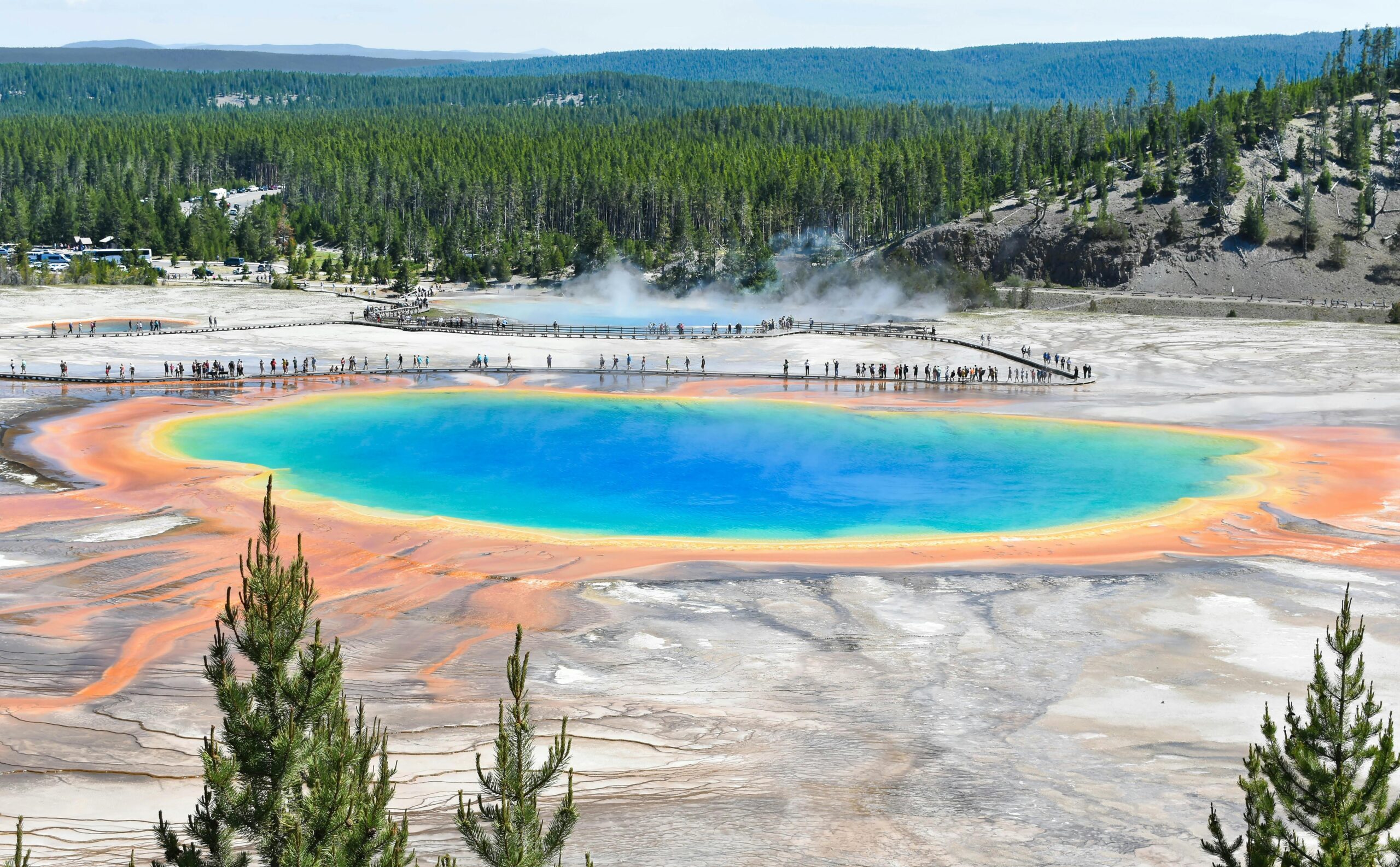 Zeer kleurrijke foto van Grand Prismatic Spring in Yellowstone National Park.